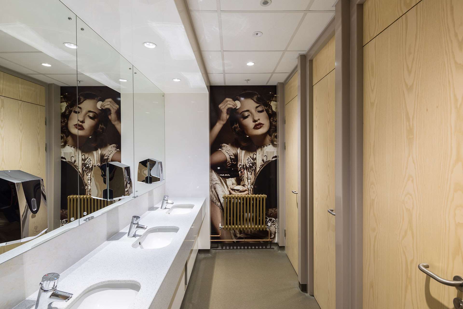 Altro HQ