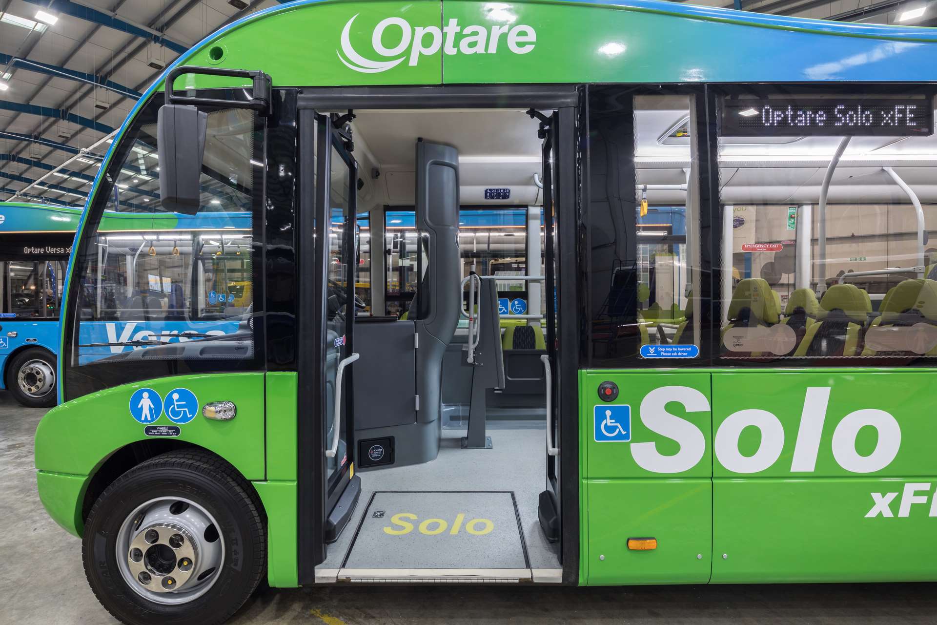 Optare Versa and Solo - bus entrance