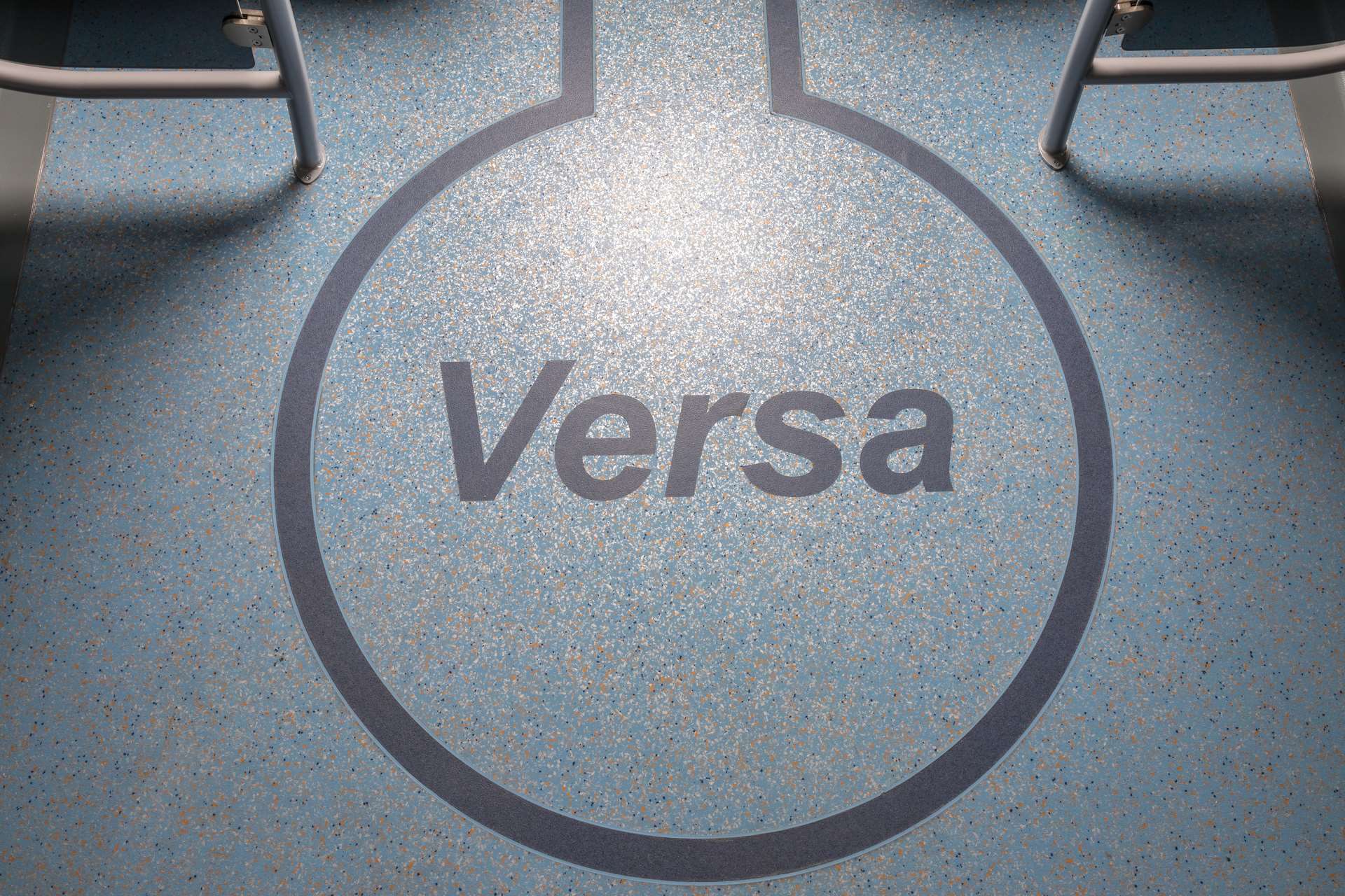 Optare Versa and Solo - standing area logo