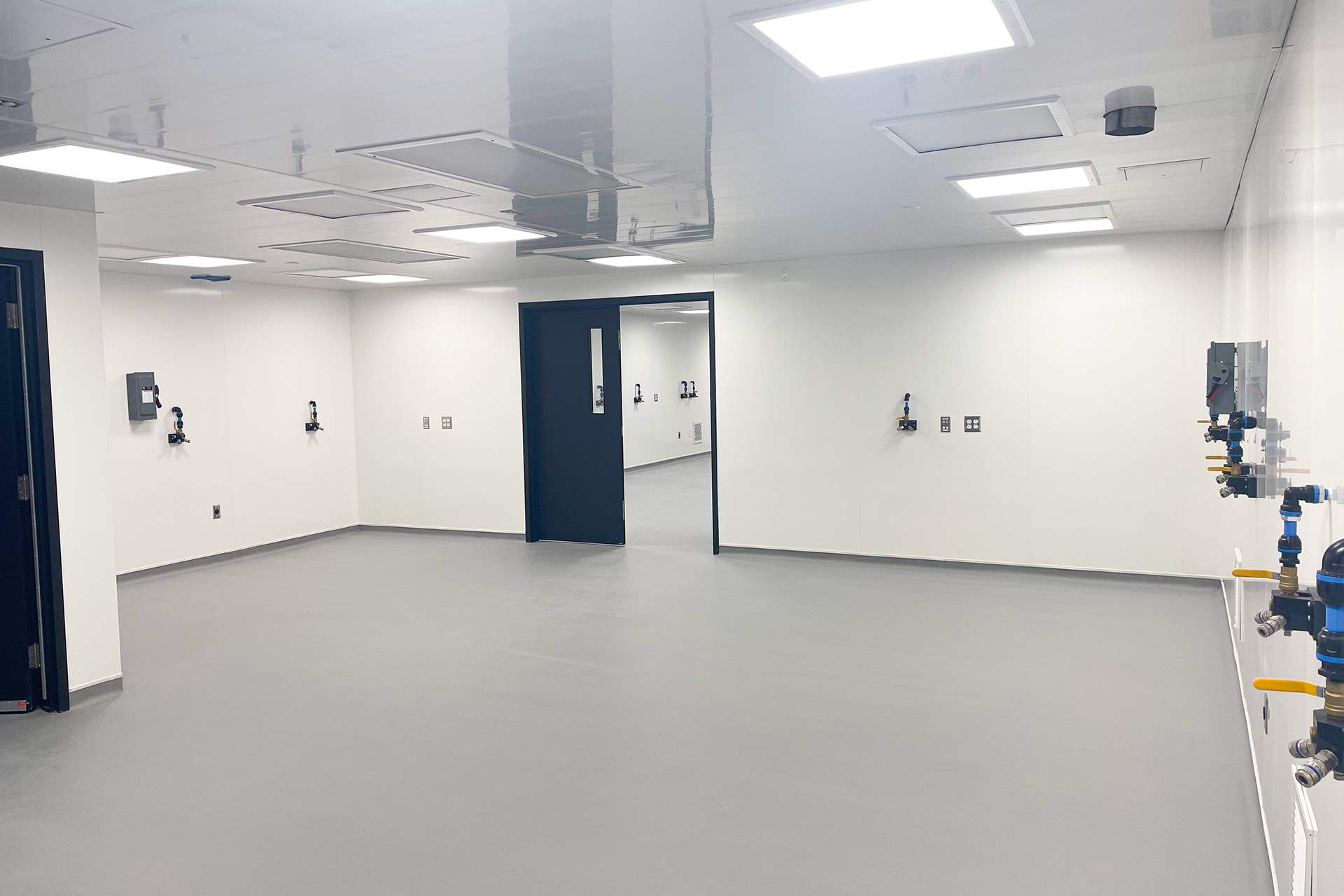 Altro Whiterock installed in pharmaceutical area