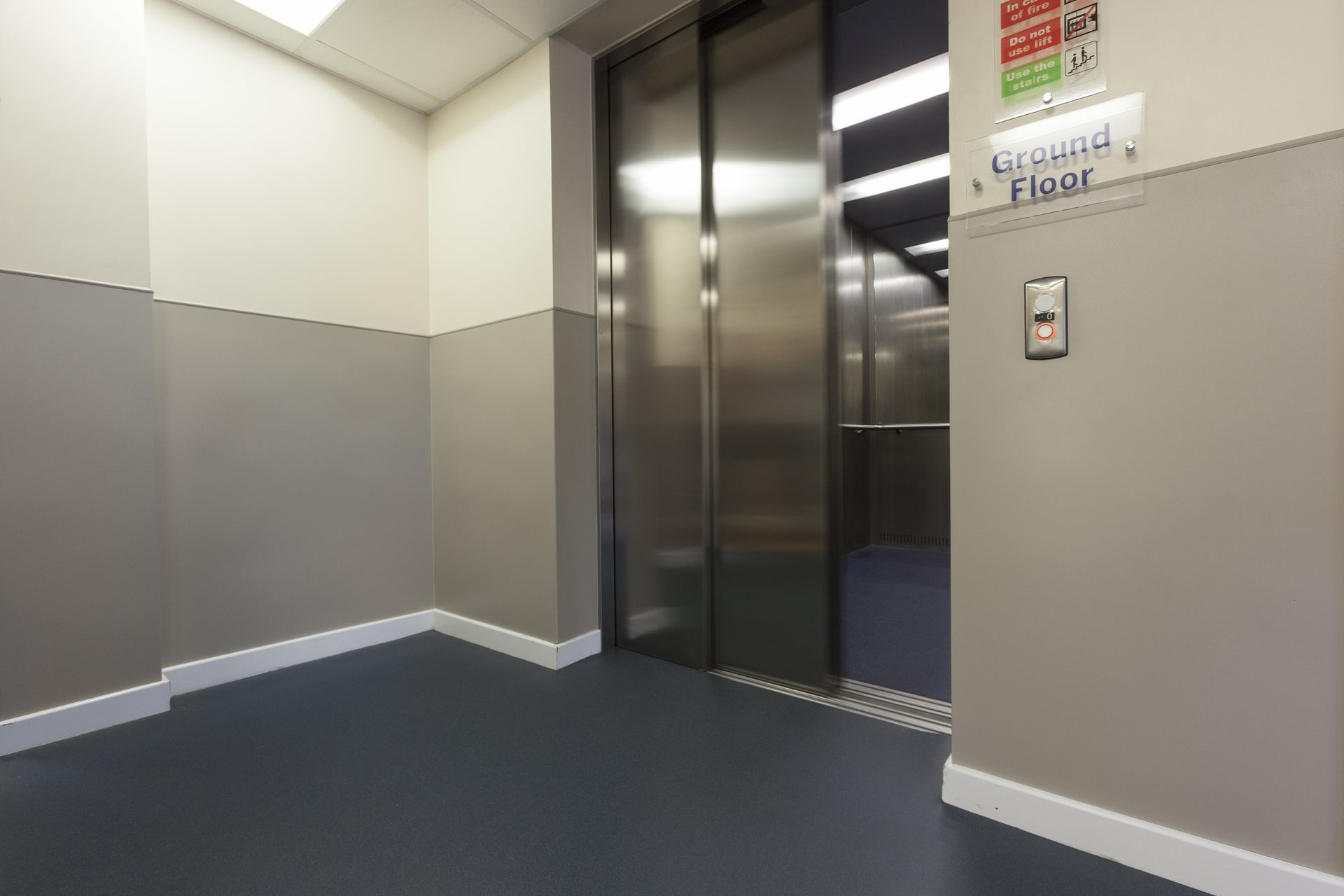 Altro Whiterock Matte installed in hallway